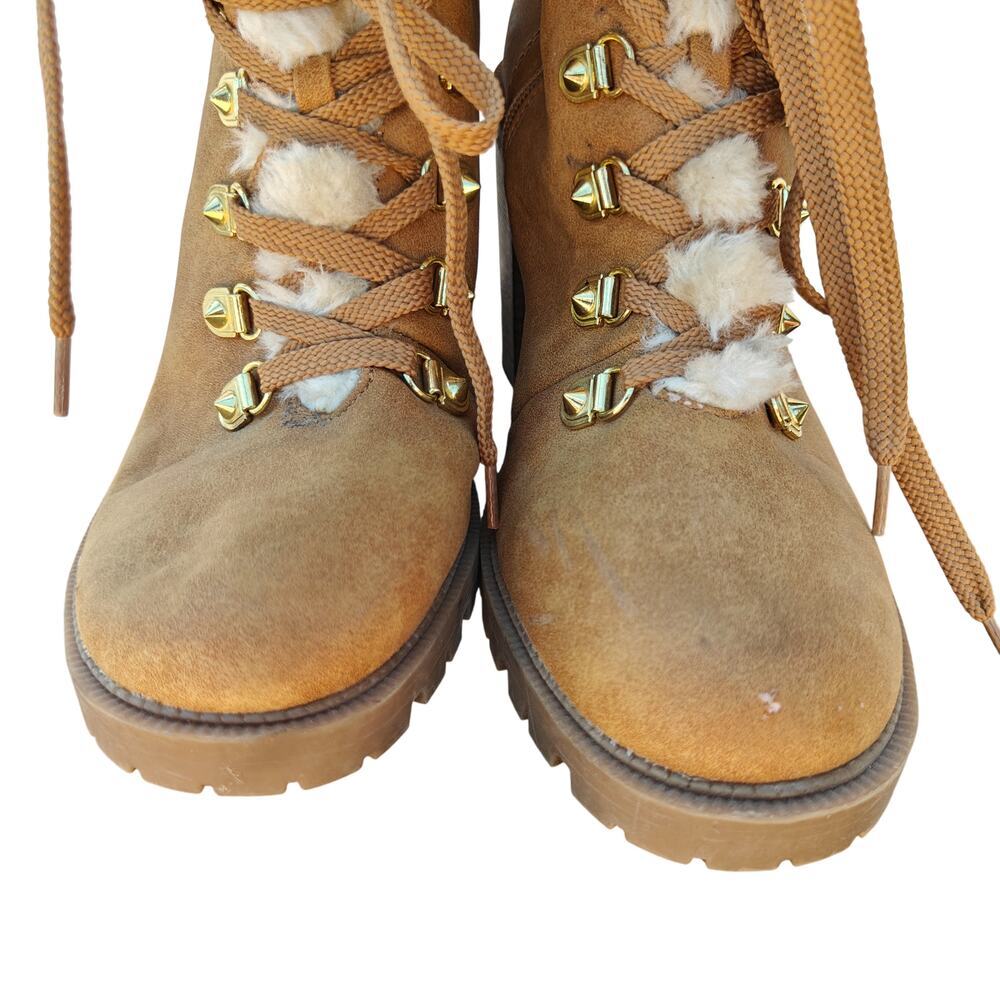 G by Guess Faux Fur Lace Up Ankle Boots Heeled Lug Sole Winter 10 - Picture 3 of 8